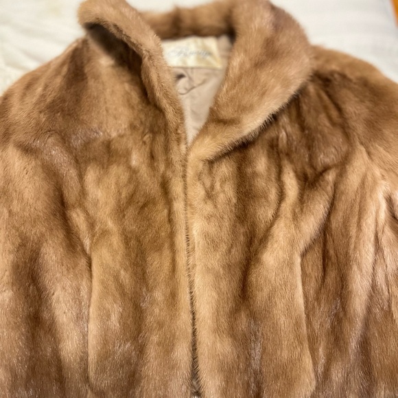 Brodys Vintage Honey Mink Bolero Jacket with Hat Pockets Winged Collar - Picture 11 of 16